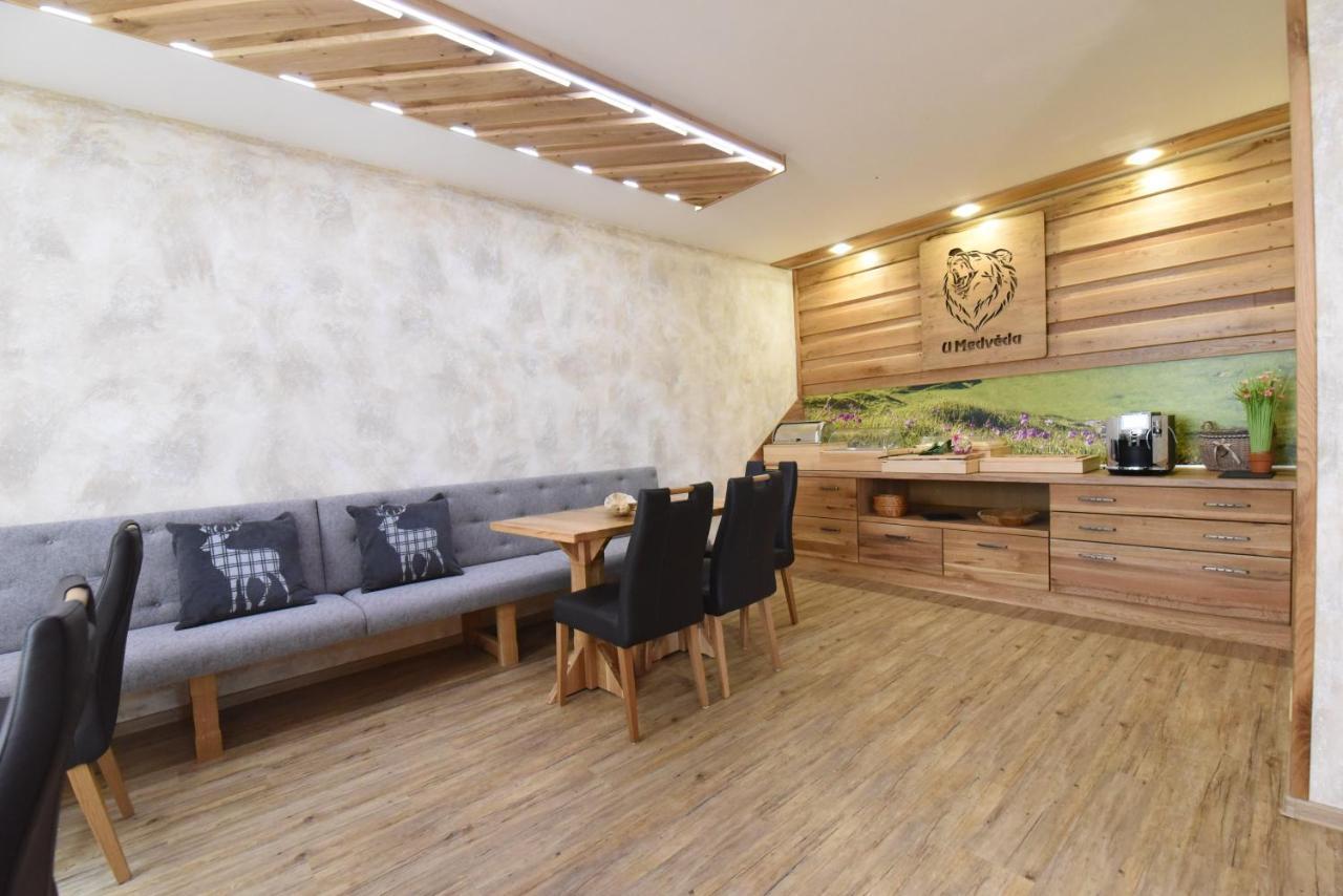 Penzion U Medveda Frýdek-Místek Exteriör bild